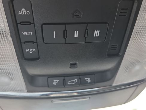 Used 2020 Jeep Grand Cherokee Altitude AWD/4WD image 20