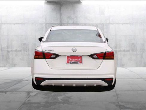 Used 2025 Nissan Altima 2.5 SV image 6