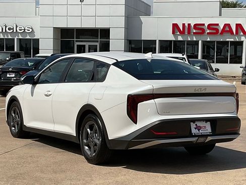 Used 2025 Kia K4 FWD image 6