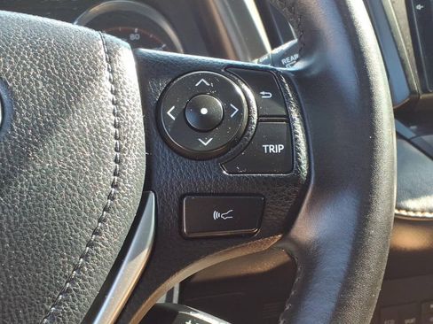 Used 2018 Toyota RAV4 SE w/ Power Extra Value Package AWD/4WD image 25