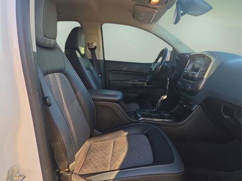 Used 2022 Chevrolet Colorado Z71 w/ Safety Package image 11