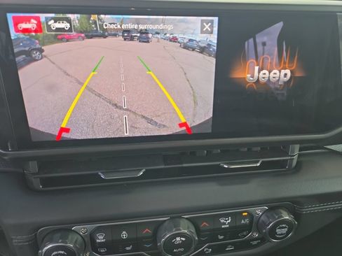 Used 2025 Jeep Wrangler Unlimited Rubicon 392 AWD/4WD image 30
