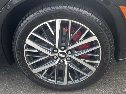 Certified 2022 Cadillac XT6 Sport w/ Technology Package image 13