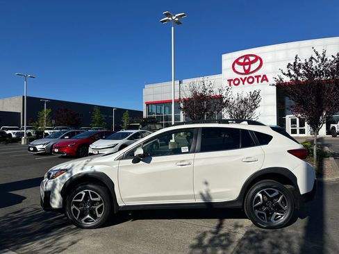 Used 2019 Subaru Crosstrek 2.0i Limited w/ Moonroof Package w/Navigation AWD/4WD image 2