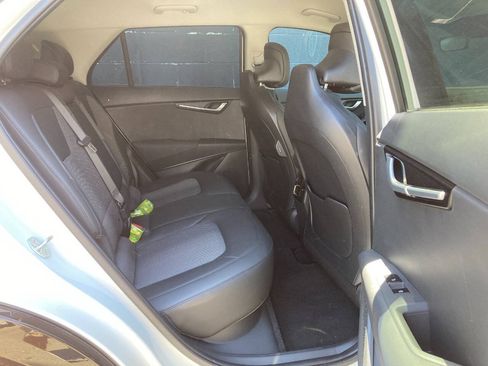 Used 2024 Kia Niro Wind w/ Wind Preserve Package FWD image 11