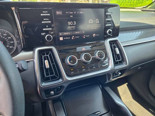Used 2023 Kia Sorento LX FWD image 18