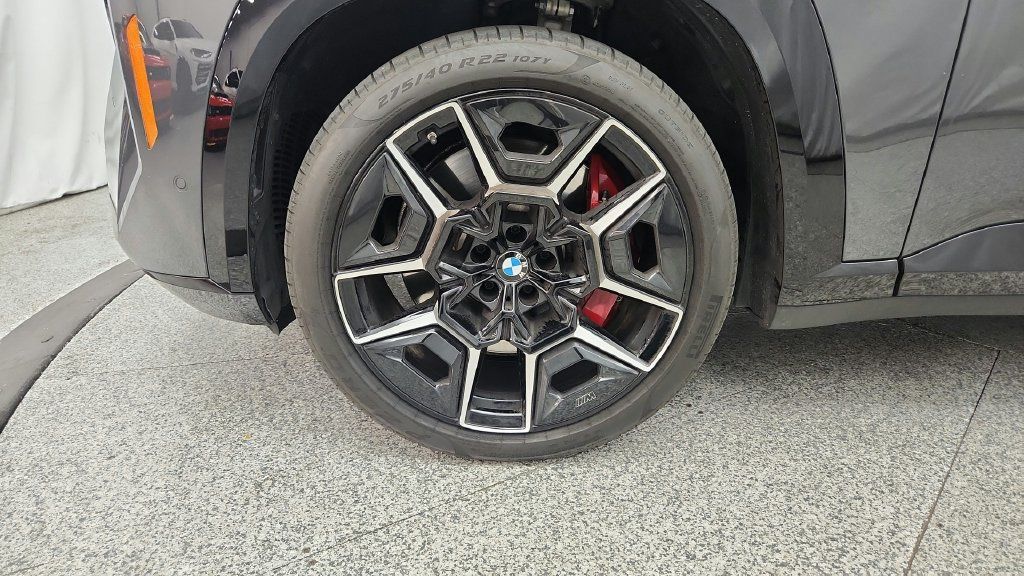 Used 2023 BMW XM AWD/4WD image 16