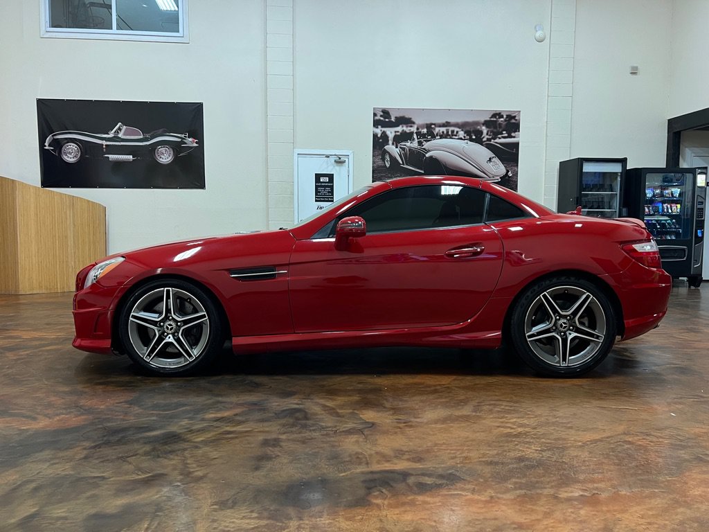 Used 2016 Mercedes-Benz SLK 350 image 6