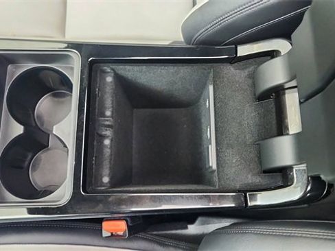 Used 2024 Land Rover Range Rover Velar Dynamic SE image 55