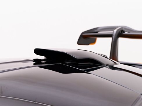 Used 2019 McLaren Senna image 23