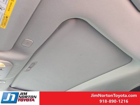 Used 2026 Toyota Highlander XLE AWD/4WD image 26