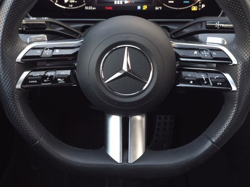 Used 2024 Mercedes-Benz C 300 Sedan image 32