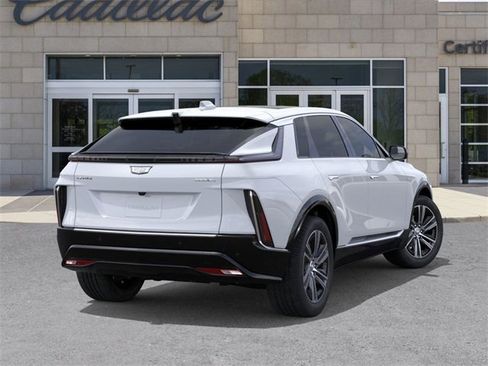 New 2026 Cadillac Lyriq Luxury image 4