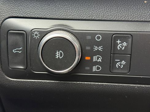 Used 2020 Ford Escape SEL image 14