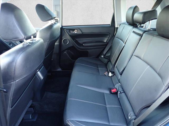 Used 2017 Subaru Forester 2.5i Touring AWD/4WD image 10