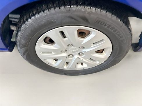 Used 2018 Dodge Grand Caravan SE w/ UConnect Hands-Free Group image 31