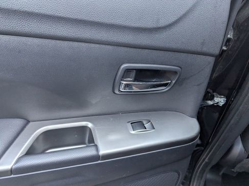 Used 2024 Mitsubishi Outlander Sport SE image 25