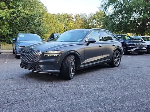 Used 2023 Genesis Electrified GV70 AWD/4WD image 4