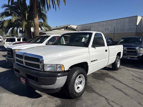 Used 2001 Dodge Ram 1500 Truck 2WD Regular Cab image 2