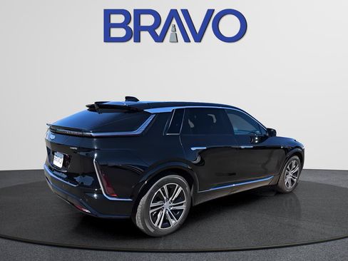 New 2024 Cadillac Lyriq Luxury RWD image 5