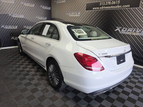 Used 2015 Mercedes-Benz C 300 4MATIC Sedan image 9