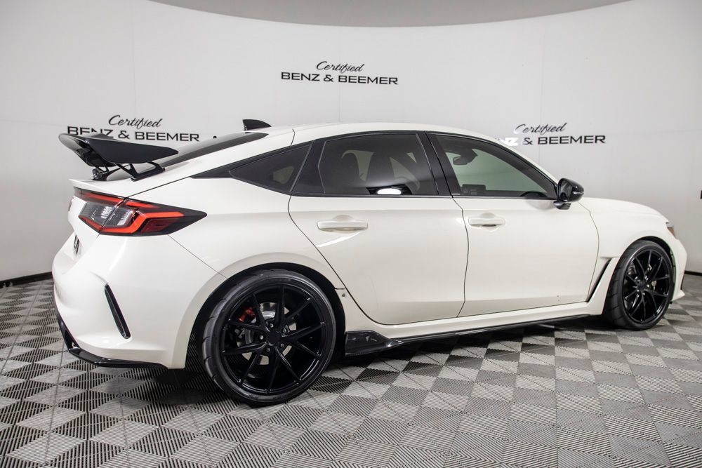 Used 2025 Honda Civic Type R image 4