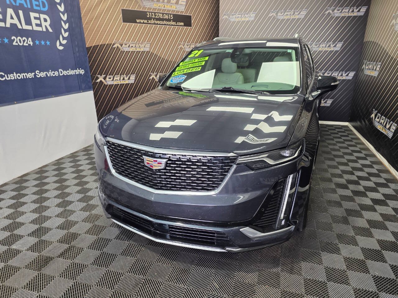 Used 2021 Cadillac XT6 Premium Luxury FWD image 3