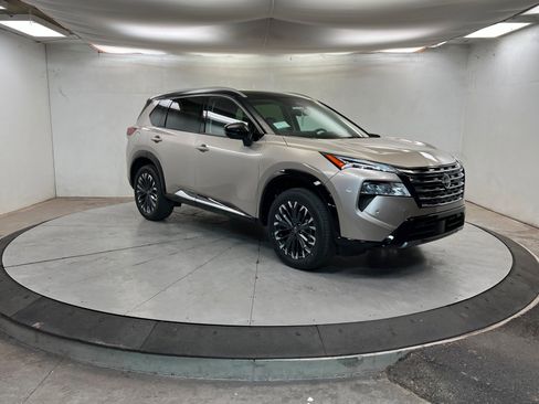 New 2026 Nissan Rogue Platinum image 7