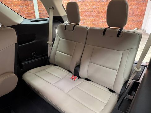 Used 2022 Ford Explorer XLT w/ Equipment Group 202A image 26