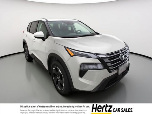 Used 2025 Nissan Rogue SV image 1