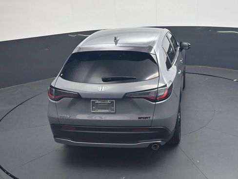Certified 2025 Honda HR-V Sport image 32