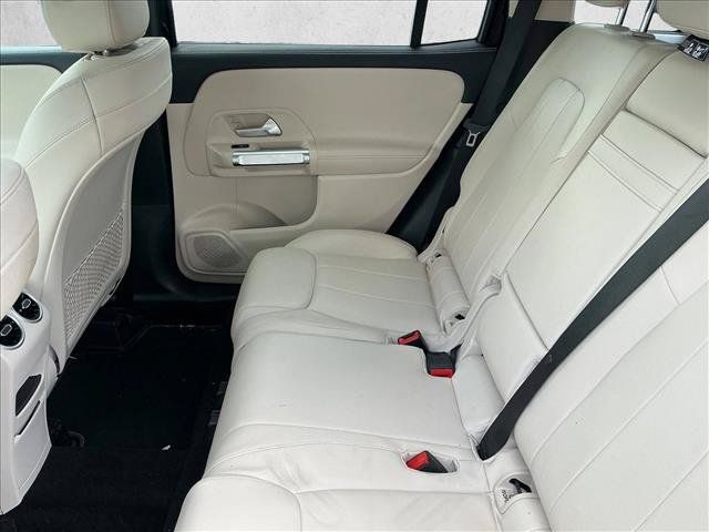 Used 2020 Mercedes-Benz GLB 250 4MATIC image 14
