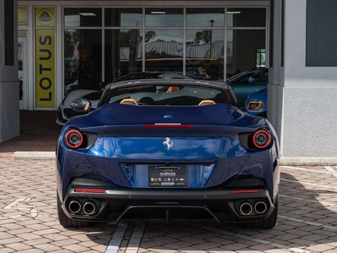 Used 2019 Ferrari Portofino image 18