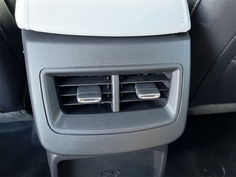 New 2026 Chevrolet Equinox EV LT image 20