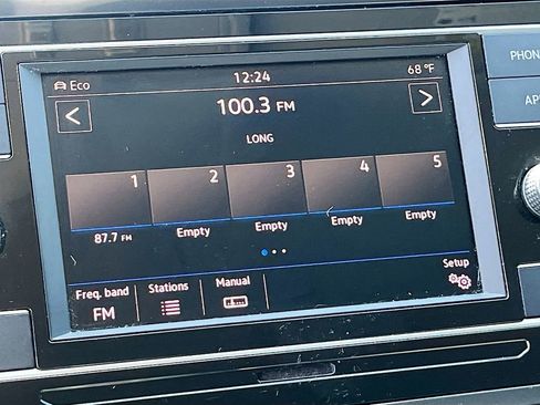 Used 2018 Volkswagen Tiguan S image 14