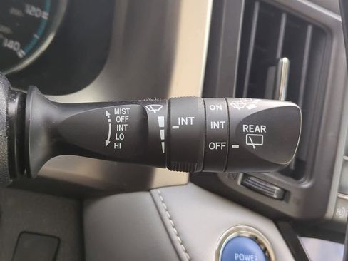 Used 2018 Toyota RAV4 XLE image 26