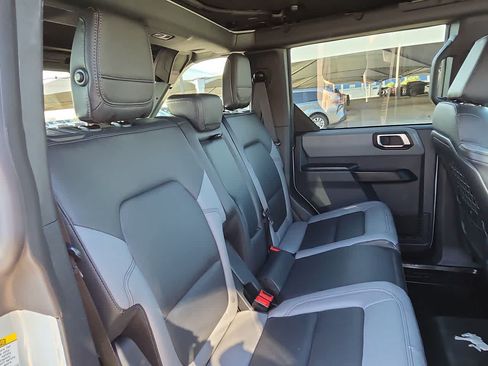 Used 2024 Ford Bronco Big Bend AWD/4WD image 17