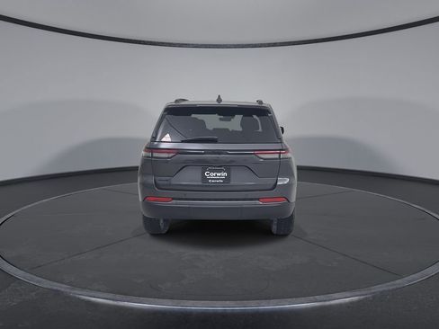 New 2026 Jeep Grand Cherokee Laredo image 13