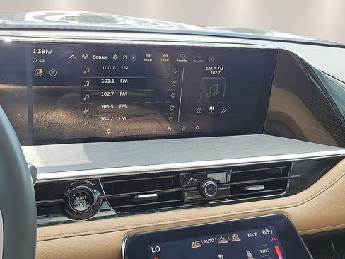 Used 2025 INFINITI QX80 Sensory AWD/4WD image 15
