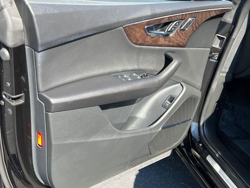 Used 2021 Audi Q8 Premium Plus w/ Premium Plus Package image 11