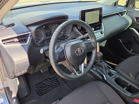 Used 2024 Toyota Corolla Cross LE w/ Moonroof Package FWD image 10