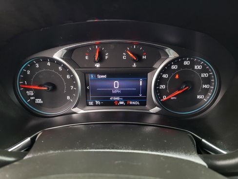 Used 2020 Chevrolet Equinox LT FWD image 19