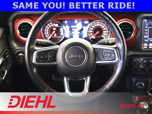 Used 2022 Jeep Wrangler Unlimited Rubicon w/ LED Lighting Group image 13