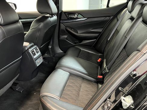Used 2020 Nissan Maxima SR w/ Sport Mat Group image 21