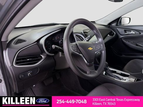 Used 2024 Chevrolet Malibu LT image 10
