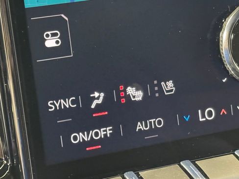 New 2026 GMC Yukon XL Denali w/ Advanced Technology Package image 40