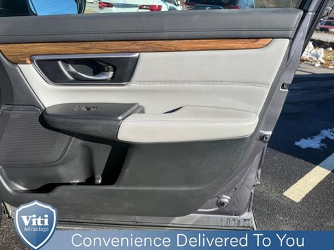 Used 2019 Honda CR-V Touring image 29