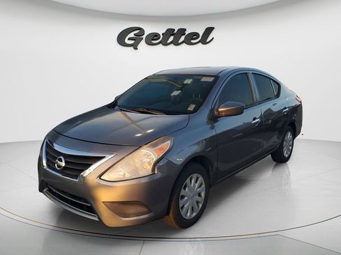 Used 2019 Nissan Versa SV image 1