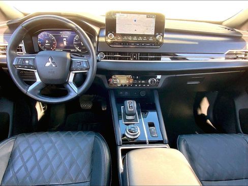 Used 2023 Mitsubishi Outlander SEL Black Edition image 14