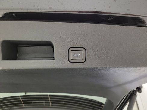 New 2026 Chevrolet Traverse LT w/ Driver Confidence Package image 2